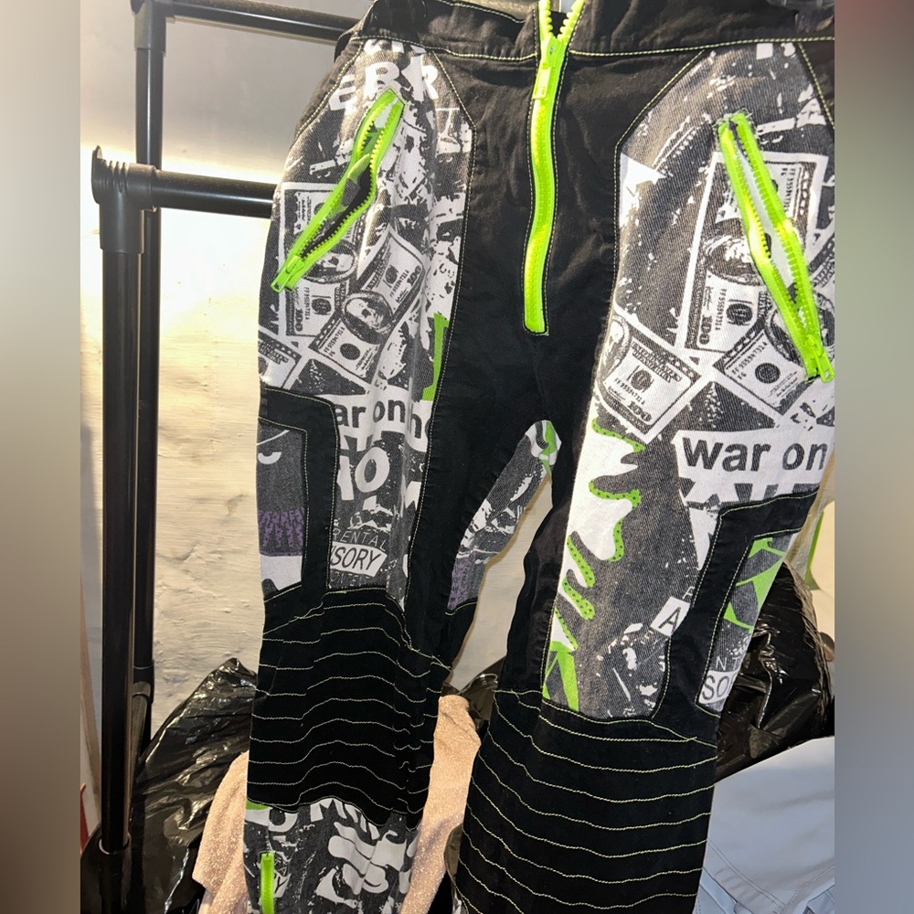 Dollskill ski pants